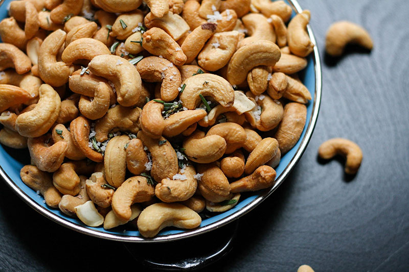 Health Benefits of a Seasoned Cashews snack