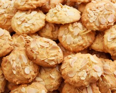 Easy Almond Cookies