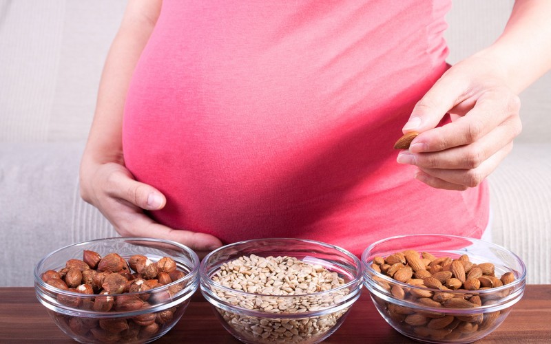 Expecting mamas: eat your nuts!