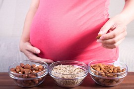 Expecting mamas: eat your nuts!