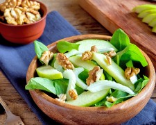 Top 5 Nuts to Include in Salads