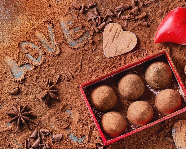 Chocolate Berry Love Balls