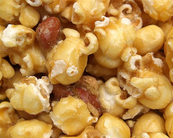 Caramel Popcorn with Mixed Nuts